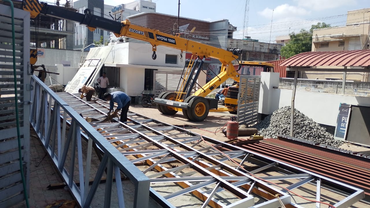 Shanthi Theater column baseplate and anchor connection